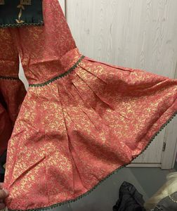 Elegant Green &amp; Gold Kurti