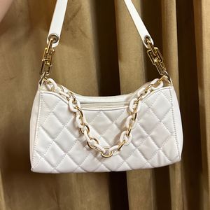 White Handbag 💕