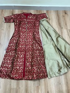 Elegant Red &amp; Gold Kurta Set