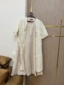 Elegant A-line Kurta Set With Leggings And Shrug