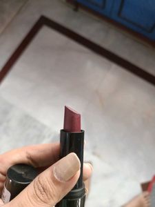 Elle 18 Color Pops Lipstick