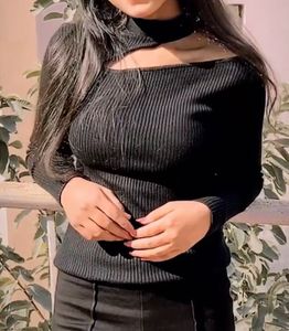 Stylish Black Neck Cut Woolen Top