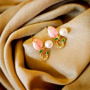 Tulip Pearl Earrings