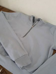 Crop Light Blue Sweatshirt
