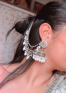 Beautiful Mirror Pearl Bahubali Earrings Tikka Set
