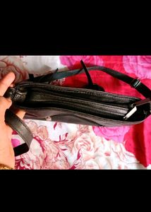 Women sling bag