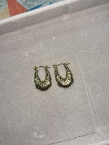Vintage Gold Tone Hoop Earrings