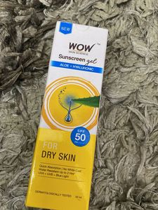WOW Skin Science Sunscreen Gel SPF 50