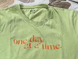 Green T shirt max