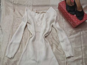 Elegant White Knit Mini Dress