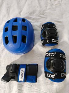 Cosco Junior Defender Skating Set