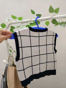 Cropped Vest Korean Styled 🎀