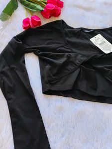 Black Long Sleeve Crop Top