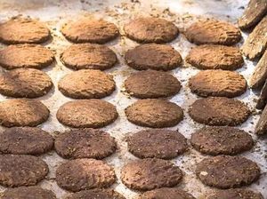 Pure Cow/Buffalo Dung Gobar Big Upla/uplay Cow/ Kande/gosse/thepdi/Cow Dung Cakefor Hawan, Puja &amp; Religious Purpose