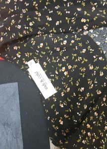 GeorgetParty WEAR FLORAL TOP
