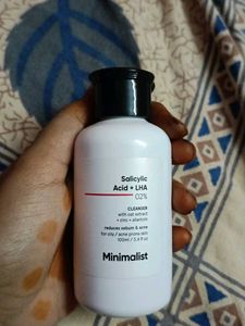 Minimalist Salicylic Acid Cleanser