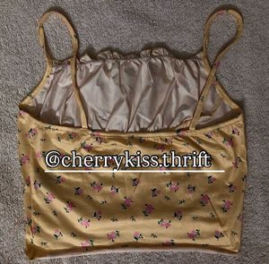 Floral Ruched Top 🌼🎀🩷