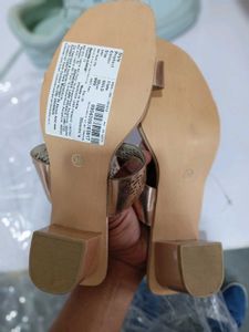 Heels 38 Size