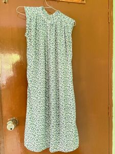 Grey Floral Dress🍀