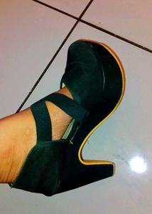 Black Heels 👠
