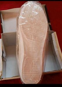 Kraasa Beige Sneakers