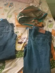 Stylish Blue Jeans plus saree free