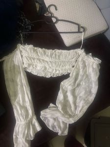 Im Selling Top With Sleave
