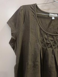 brown 🤎 T-Shirt with Detail