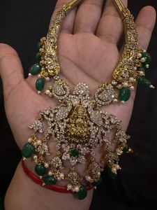 Kanti Victoria Necklace Set