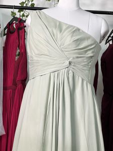 Elegant One-Shoulder Gown