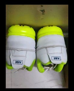 Criket Shoe ASE Green colour!