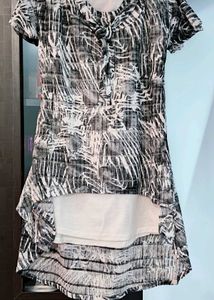 Sizw M Chic Abstract Print Tunic Top