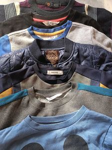 sweat shirts