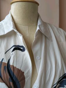 Casual White Printed Top Picked From Thrift Store