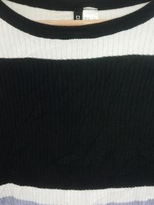 🥀H&amp;M ORIGINALLY BRANDED TOP🥀sweater