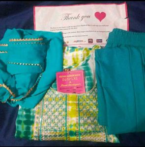 Green Kurta Set And Parpul Kurt