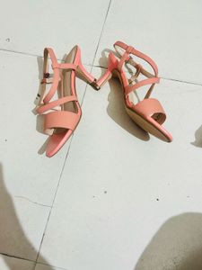 Coral  multiple straps Sandals 👠 Heels