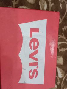 Levi's Product Box