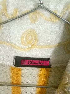 Wool Yellow 💛 And White 🤍 Sweater