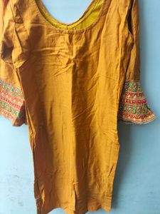Mustard Kurti