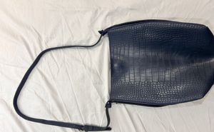 Esbeda Tote Bag