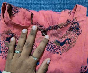 🌸 Elegant Printed Long Kurti