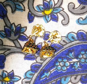 Vintage Green &amp; Gold Tone Earrings
