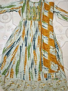 Mulmul Corron Elegant Kurta Set