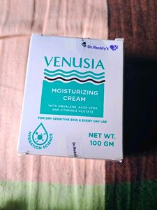 Venusia Moisturizing Cream 100GM