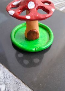Mushroom brush holder.