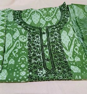 Pretty Printed Suit Material For Women 💚✨️
