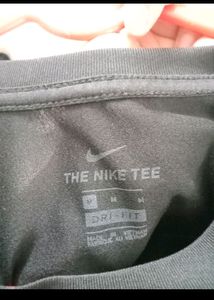 Nike Women Tshirt