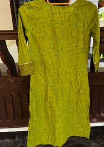 Green Kurti