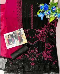 Elegant black Rani Pakistani set